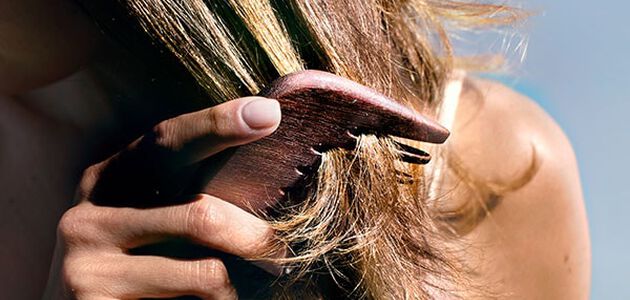 spazzolatura capelli