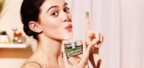 uso della maschera viso
