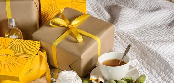 carte e nastri regalo