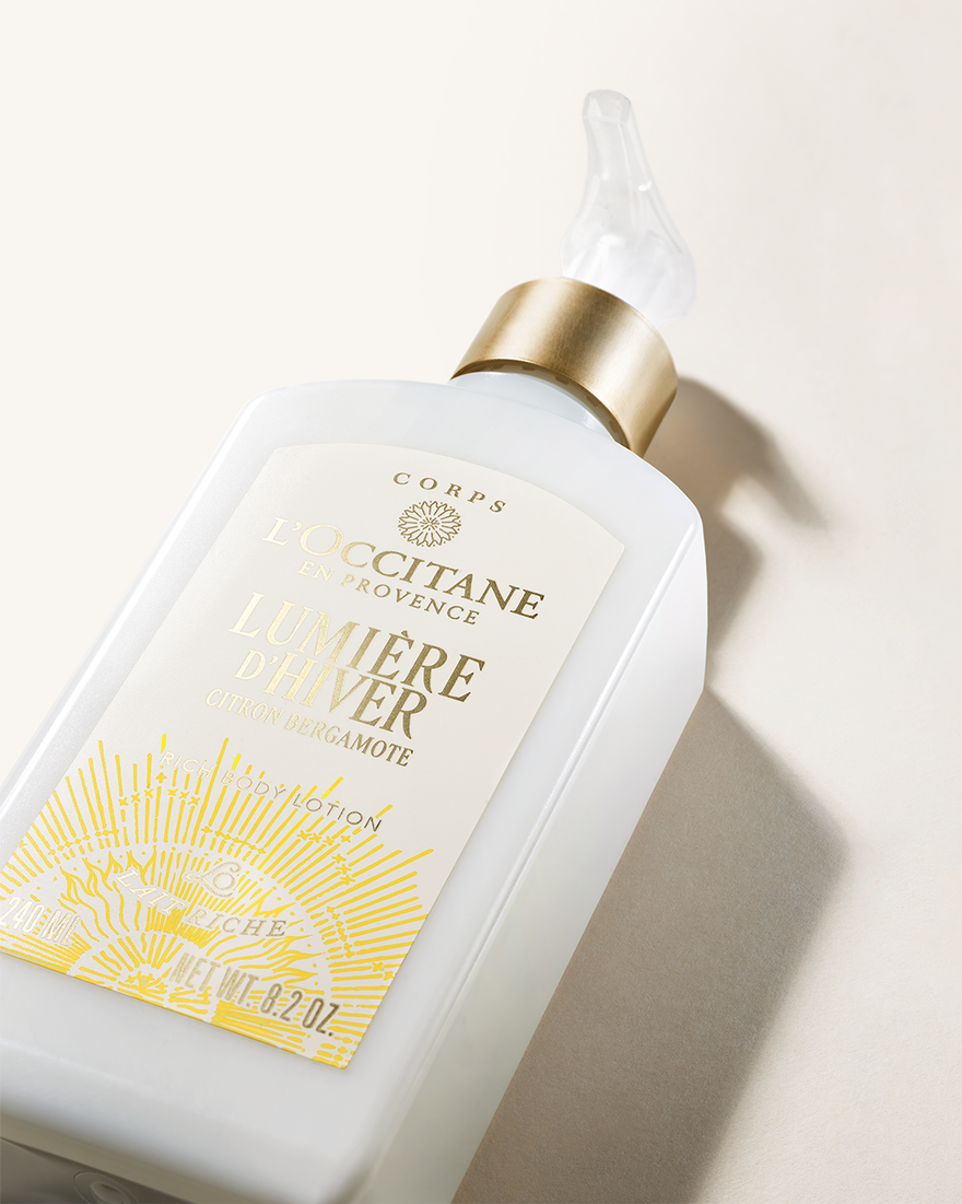 Vedi 3/4 il prodotto Latte Corpo Karit&eacute; Lumi&egrave;re d&rsquo;Hiver &ndash; Edizione Limitata, , RECT