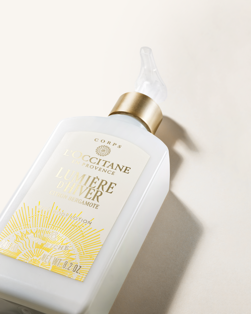 Vedi 2/4 il prodotto Latte Corpo Karit&eacute; Lumi&egrave;re d&rsquo;Hiver &ndash; Edizione Limitata, , RECT